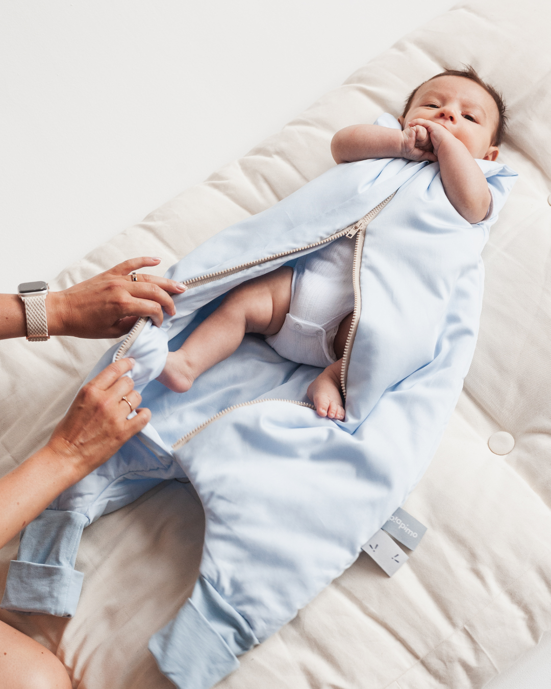 baby-blue-piapimo-niebieski-rozek-spiworki-0-6-nogawkami