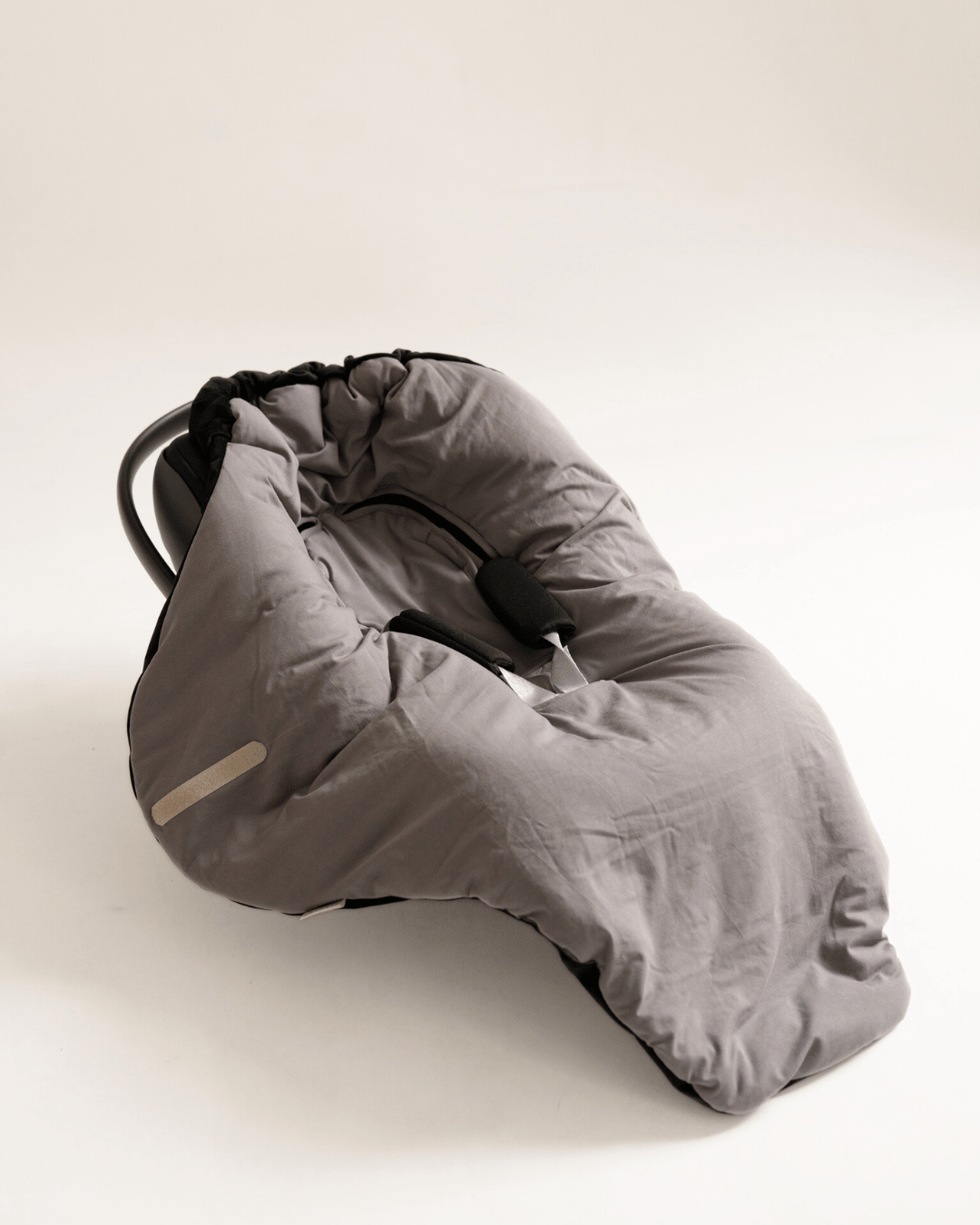 Car seat and carrycot wrap, black