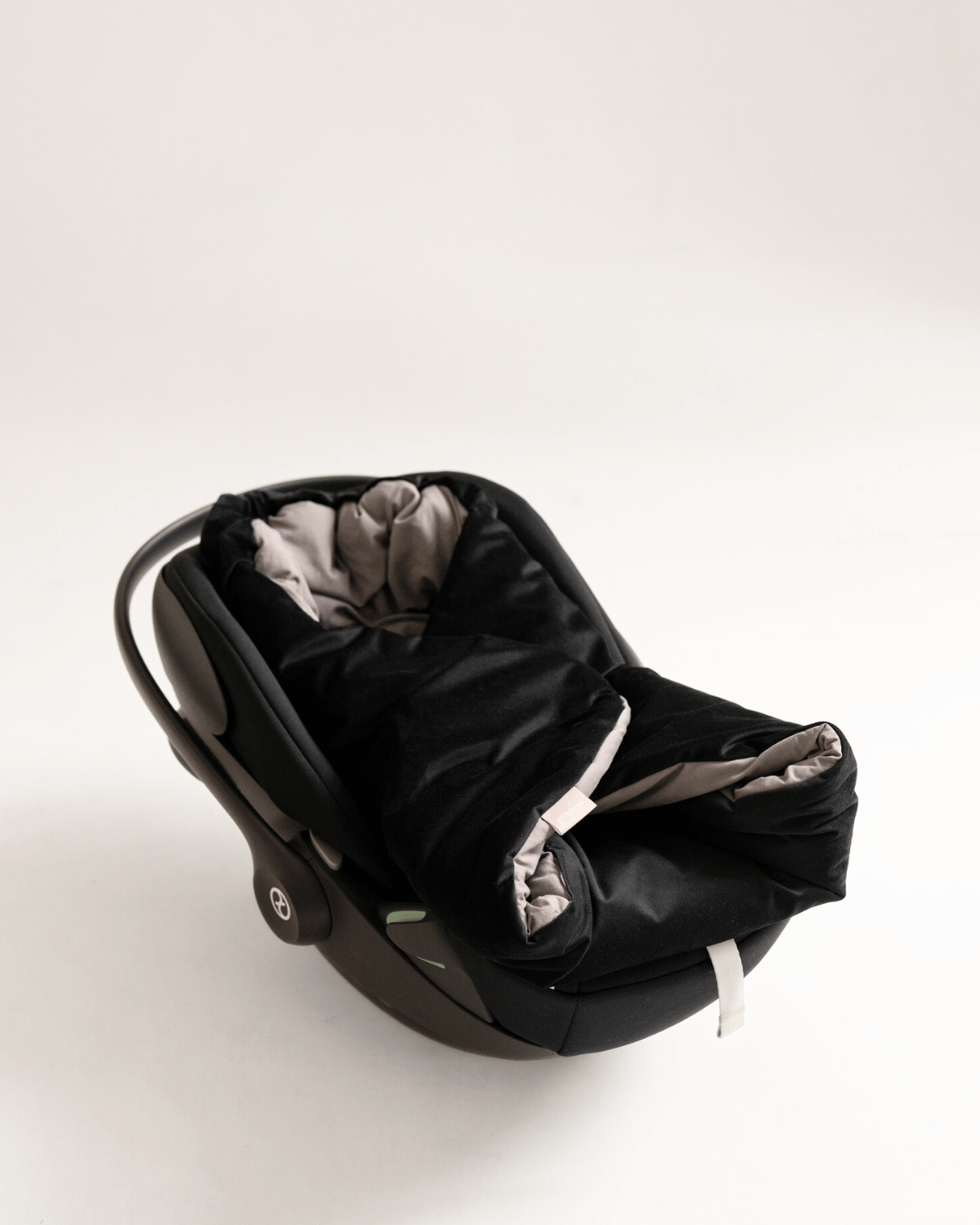 Car seat and carrycot wrap, black